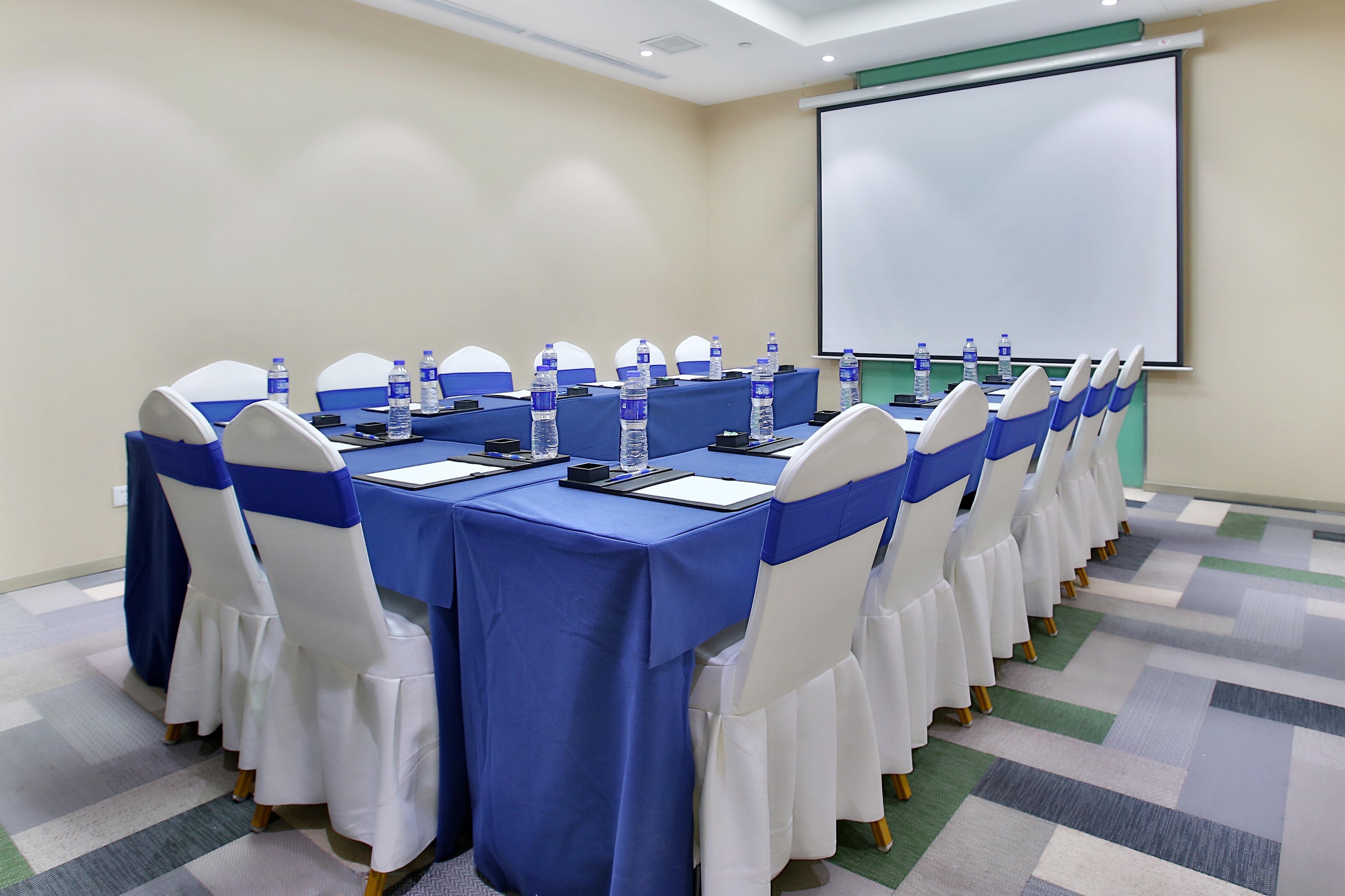 Holiday Inn Express Langfang Park View By Ihg Exterior photo