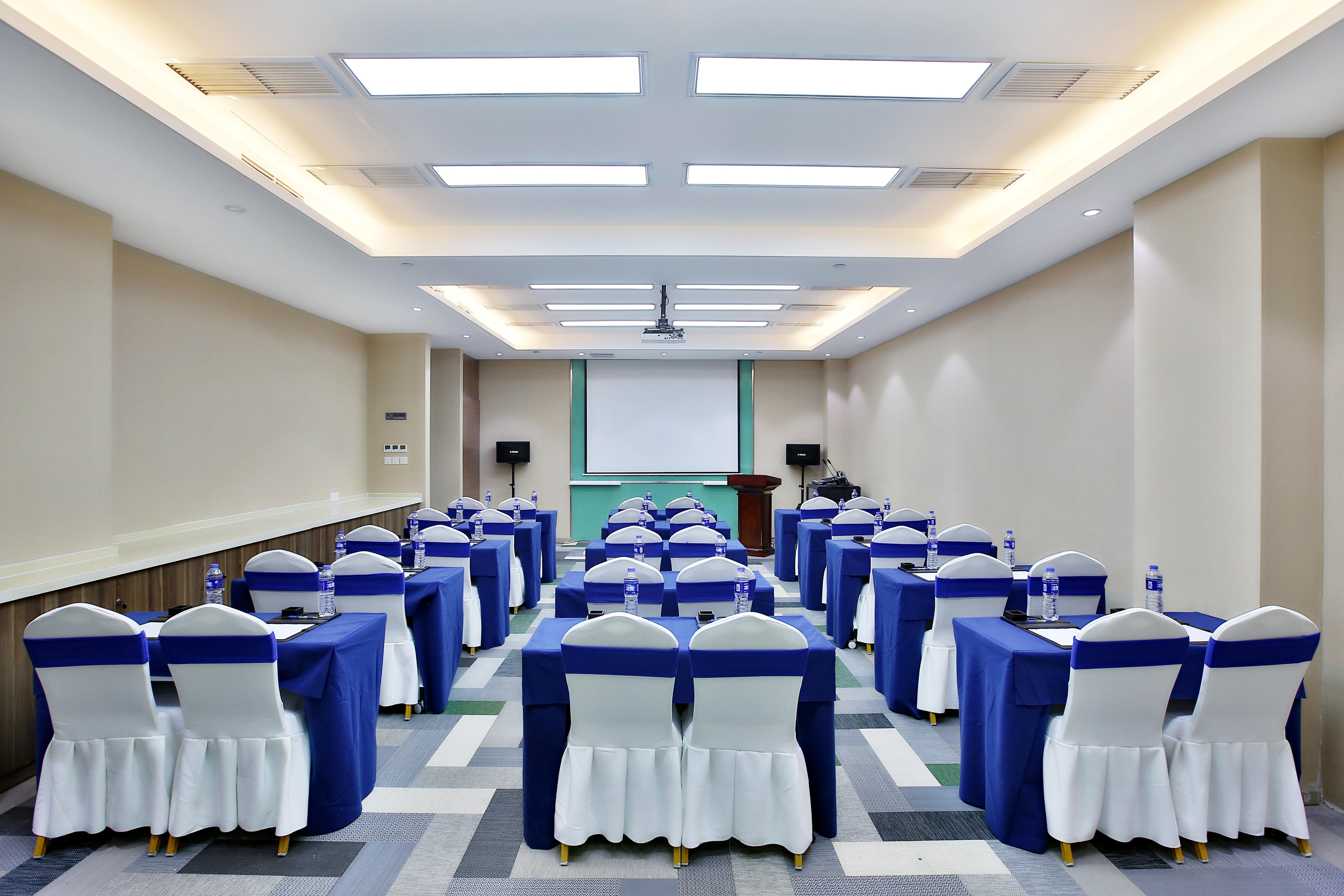 Holiday Inn Express Langfang Park View By Ihg Exterior photo